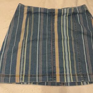 Size 8 wild and fable colorful denim skirt